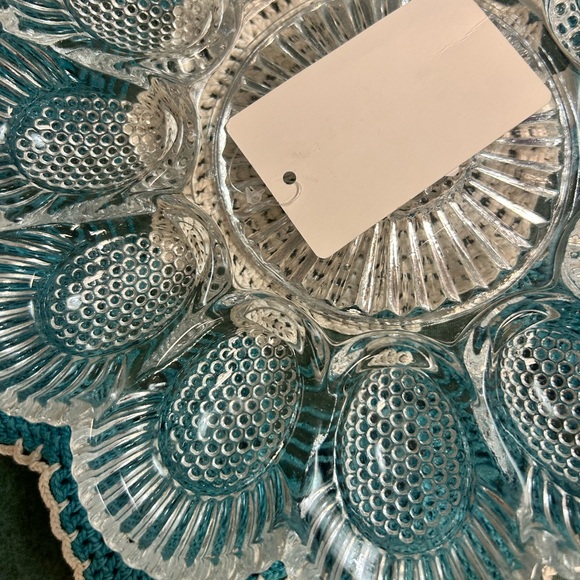 NOBL Vintage Clear Glass Deviled Egg Dish - Picture 2 of 4